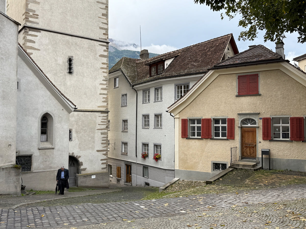 Blick in eine Gasse der Altstadt von Chur