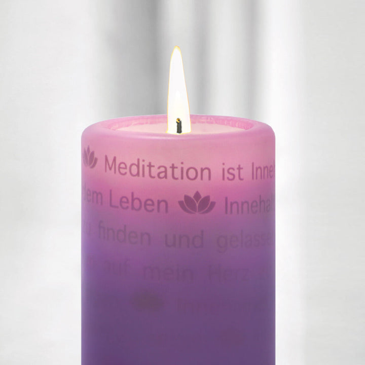 Die leuchtende Wortlicht Kerze zum Thema "Meditation"